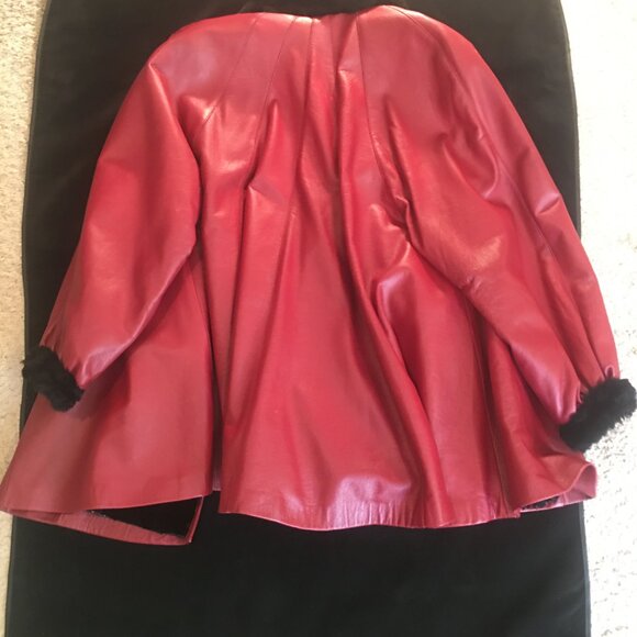 RONCARATI, ITALIAN MADE, DESIGNER WOMEN'S OVINE LEATHER COAT, SIZE 42 - Picture 7 of 7